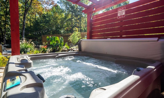 Jones Mills Cabin | Romantic Waterfall cabin-Hot Tub-Coffee & Tea Bar-Fire Pit