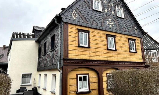 Grossschoenau Apartment | Romantische Ferienwohnung Marie - Historisches Flair und Infrarot-Sauna