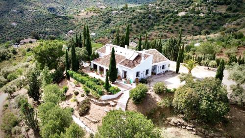 Riogordo House | Romantische Finca nahe Málaga, kreativ einzigartig