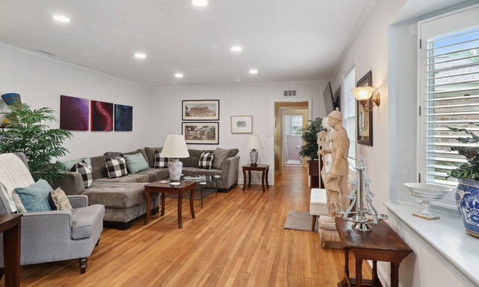 Midtown House | Ron Melander's 1616 Skidaway Road - close to downtown!