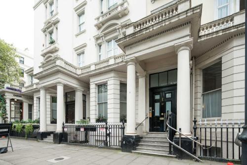 South Kensington Apartment | Roof Haven at Kensington Mews