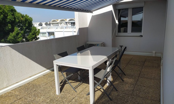Le Grau-Du-Roi Apartment | Roof terrace apartment ideal for 4 people. 5 minutes from the sea