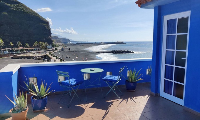 Tazacorte Apartment | Roof terrace apartment in Puerto Tazacorte
