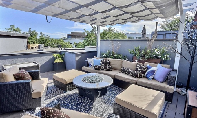 Highland House | Rooftop Retreat-modern townhome in the heart of LoHi- roof deck-walk everywhere!