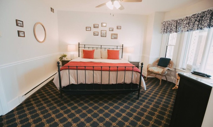 Heart of Missoula House | Room #1 · Goldsmith's River Front Inn - Clark Fork Suite