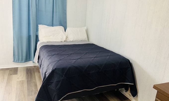 Harper Hotel | Room 12 - Standard Queen - Sleeps 2 - Harper Motel