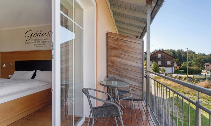 Breitenberg Apartment | Room 16 - Double room with sofa bed with mountain view, shared terrace and Wi-Fi