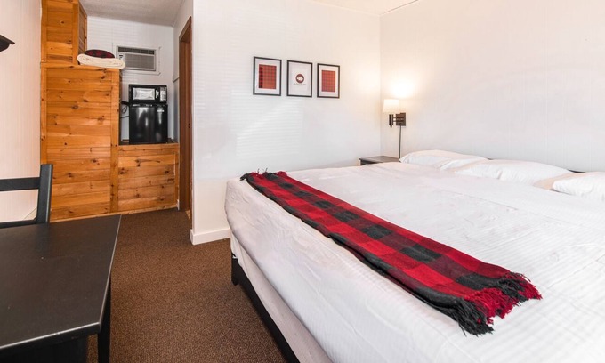 Balsam Lake Apartment | Room 3 Boutique Hotel Balsam Lake, WI
