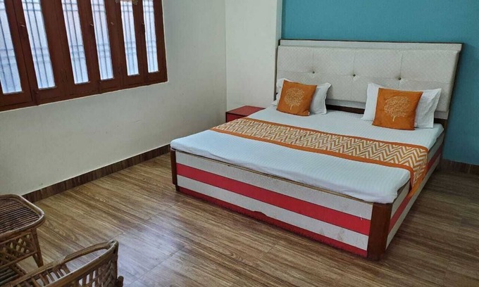 Varanasi Cabin | Room 3 - Near to River & Golden temple. Close to all visiting places is nearby