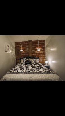 Fourmile Hotel | Room 3 Queen
