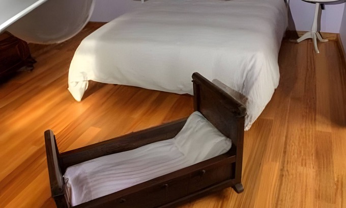 Mondonedo Apartment | Room A Aira Vella in Mondoñedo with shared garden and Wi-Fi