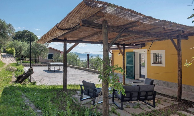 San Lorenzo della Costa Apartment | Room 'Blu' with Sea View, Wi-Fi and Air Conditioning