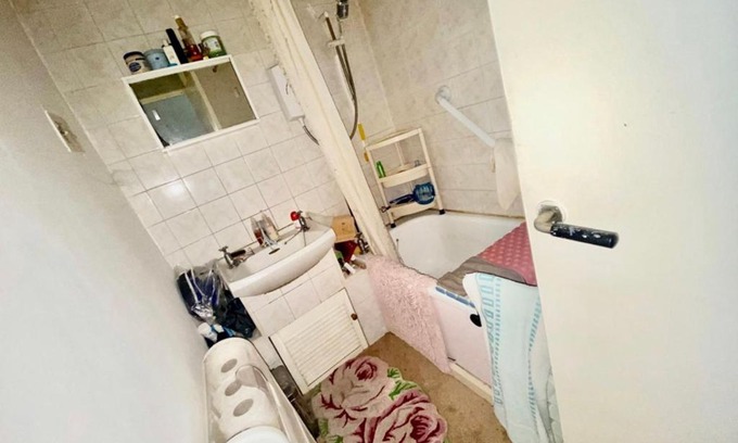 Heath House | Room