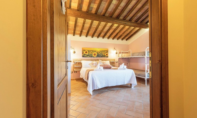 Chianciano Terme Apartment | Room 'Girasole' with Mountain View, Shared Pool and Wi-Fi
