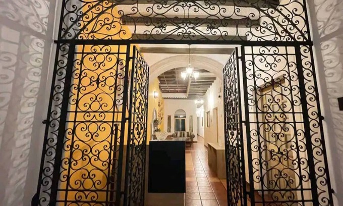 Historic Centre House | Room in Guest Room - Room 3 for 2 People, Double Bed