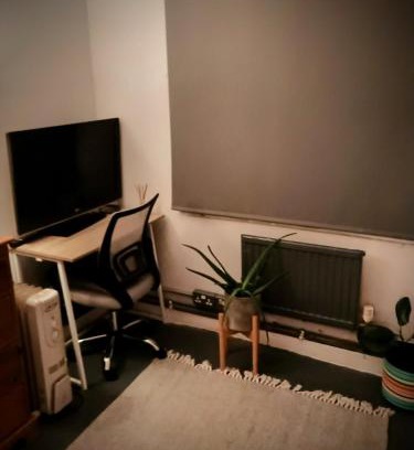 Waterloo House | Room just of the Southbank sleeps 3