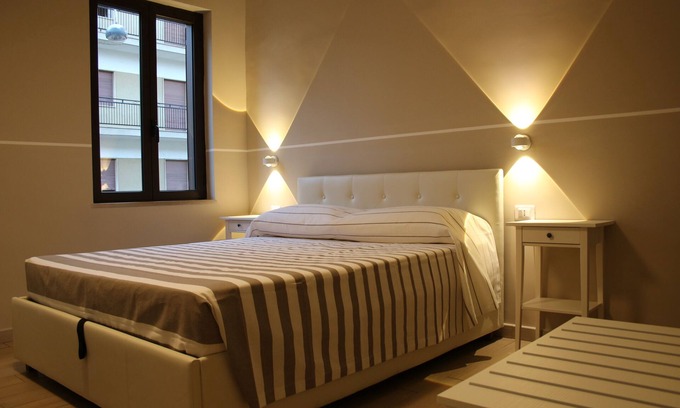 Corigliano Calabro House | Room-narciso - Stanza Matrimoniale - B&b
