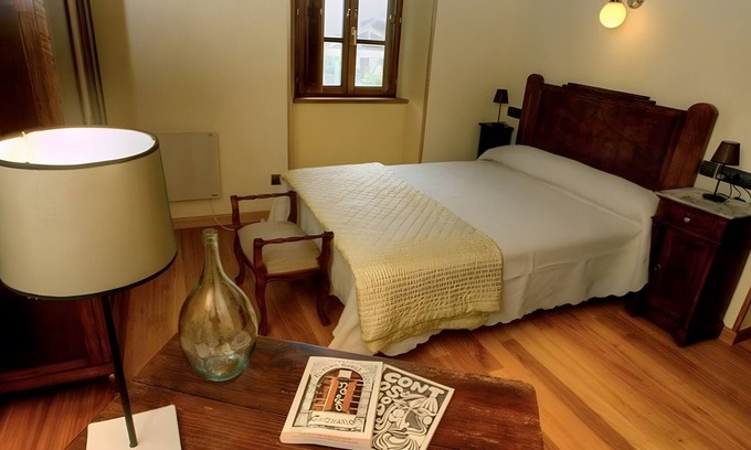 Mondonedo Apartment | Room O Pozo with Mountain Views, Shared Terrace and Wi-Fi