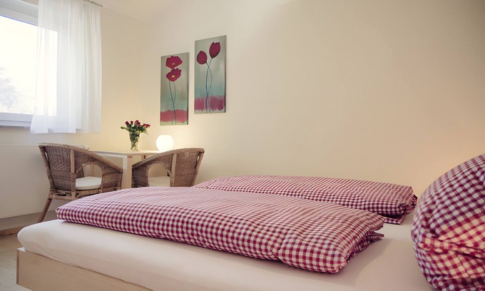 Unteruhldingen Apartment | Room 'Partial Lake View'