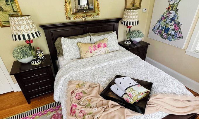 Haverford Cottage | Room rental in “cottage like” home
