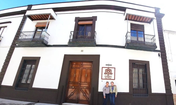 Ecija Apartment | Room SANTIAGO-SAN PABLO in a Palace House