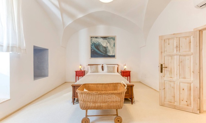Presicce Apartment | Room 'Serena - 3' with Private Terrace, Wi-Fi and Air Conditioning