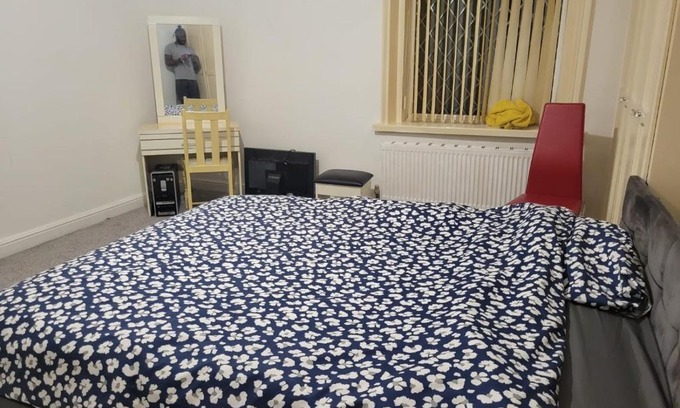 Oldham House | Room shared in 3bedroom house in Oldham Manchester