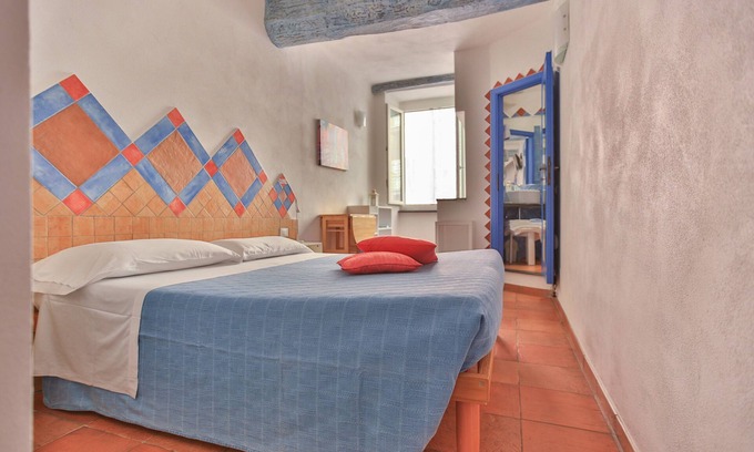 Riomaggiore House | Room with private bathroom in the heart of Riomaggiore - Cinque Terre