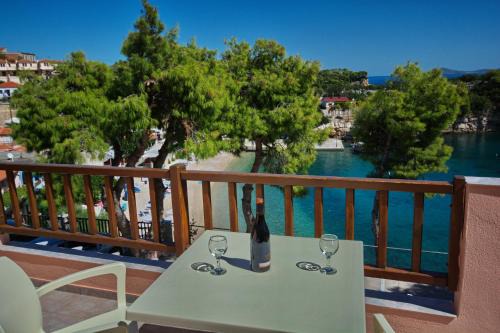 Patitiri Hotel | Rooms Apostolis