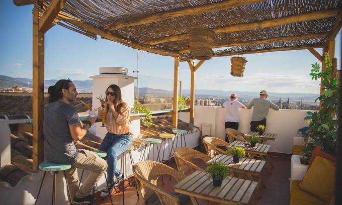 Central District House | Rooms VITA & BAR