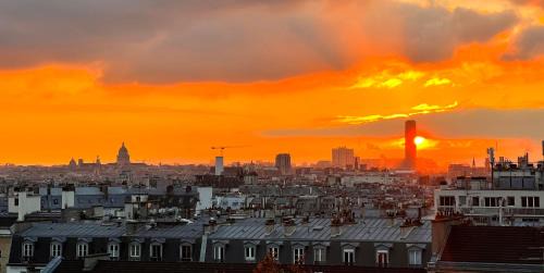 Quartier de la Folie-Mericourt House | Rooms with fabulous view on Paris roofs