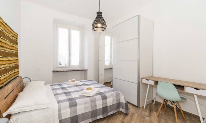 Aurora Apartment | Roomy & Central Torino Apartment!
