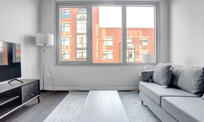 Clarendon Apartment | Roomy Clarendon 1BR w/Gym, W/D & Pool, walk to Metro, by Blueground
