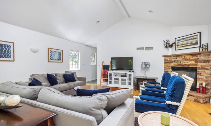 Shorewood-Tower Hills-Harbert House | Roomy Family House, Trails to Dunes, Wooded, Peloton