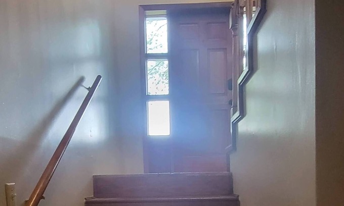 Kingsport House | Roomy Home