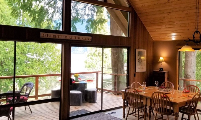 Sudden Valley House | Roomy Lake View Chalet w/ Lg decks & EV Charging! Steps to lake beach!