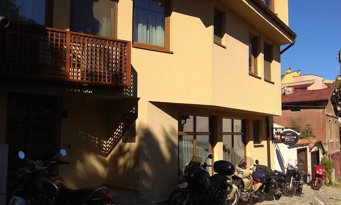 Plovdiv Old Town Hotel | Roots Hotel & Wine Bar