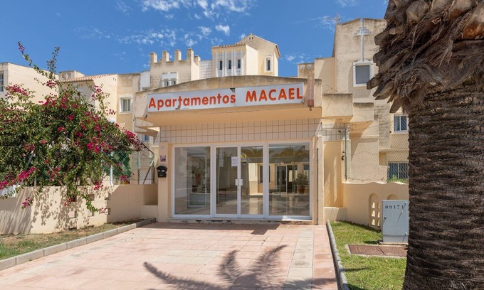 Roquetas de Mar Apartment | Roquetas Beachside Getaway