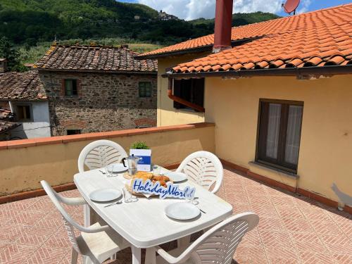 Marliana Apartment | Rosa Selvatica by Holiday World