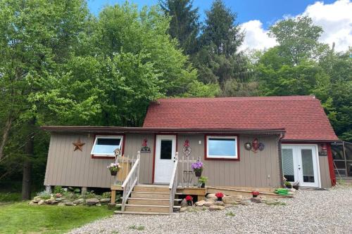 Roscoe House | Roscoe Cottage Pet Friendly
