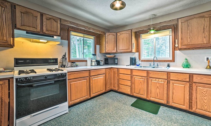 Crawford County Cottage | Roscommon Cottage in Huron National Forest!