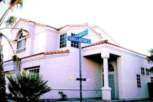 North Las Vegas House | Rose Canyon- 5 Bedroom Home in Las Vegas