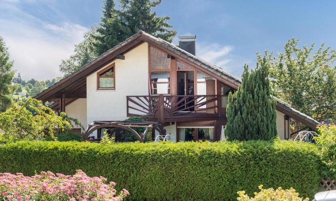 Heiligenberg Apartment | Rose Garden