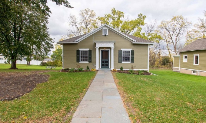 Geneva House | Rose Hill Cottage: "Cozy Finger Lakes Getaway Next to Historic Rose Hill Mansion!"