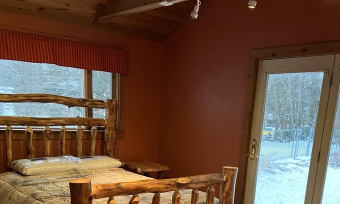 Old Forge House | Rosie’s on Main