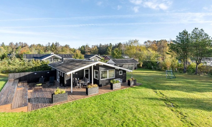 Hou House | "Rosmarie" - 600m from the sea by Interhome
