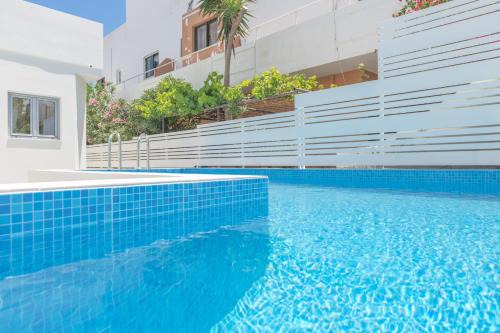 Kato Galatas Apartment | Rotunda Suites