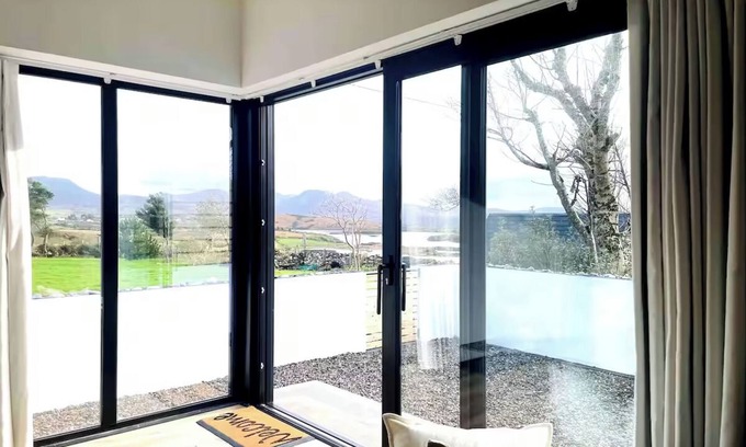 Tully Apartment | Rowan Beg Retreat - Tranquil apartment with WiFi in charming Renvyle