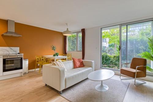 Centre Ville Rive Gauche Apartment | Roxane spacious 3-Bedroom Apartment with Terrace and Parking Just Steps