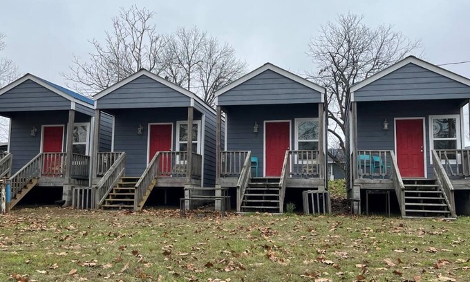Avon Hotel | Roy's Cabins & Campgrounds
